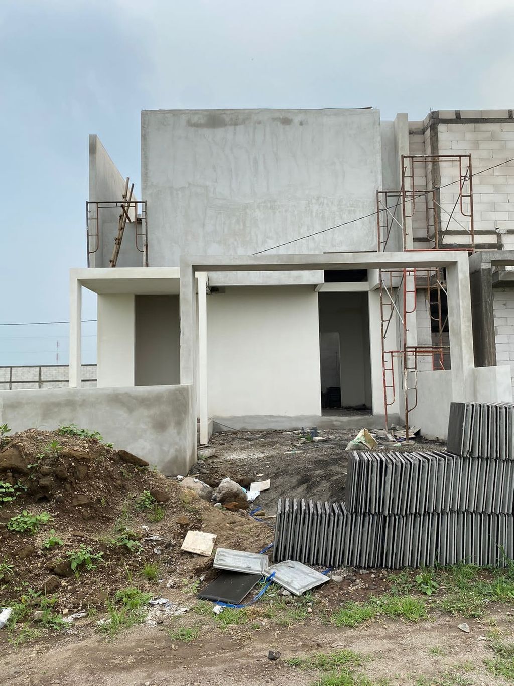 foto tampak rumah tipe ADELIA (AA, AB, AC) perumahan VICTORY LAND