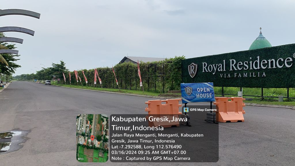 foto gerbang perumahan ROYAL RESIDENCE MENGANTI
