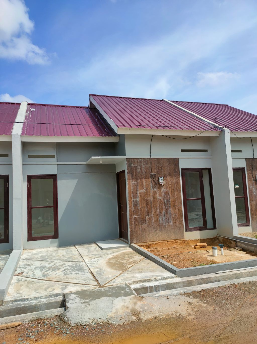 foto tampak rumah tipe 36/84 perumahan Palaran Indah Kemilau 1