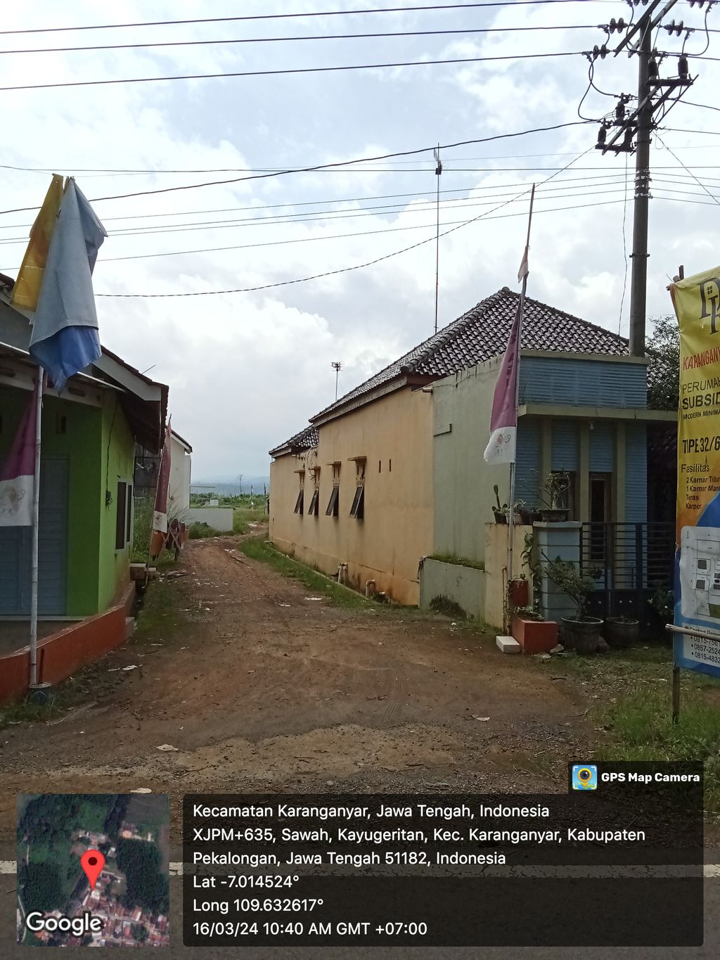 foto gerbang perumahan Destama Residence