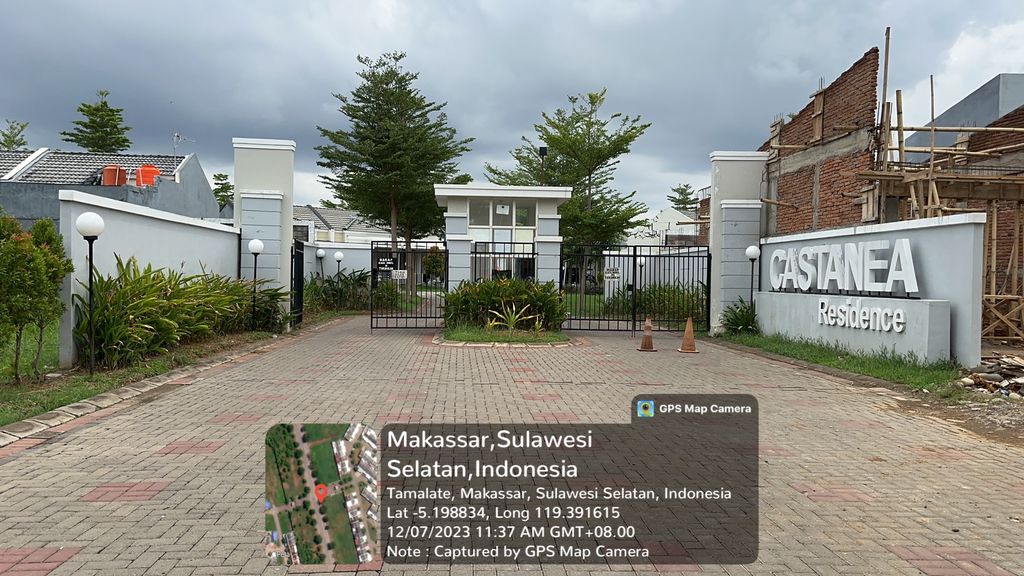foto gerbang perumahan CASTANEA