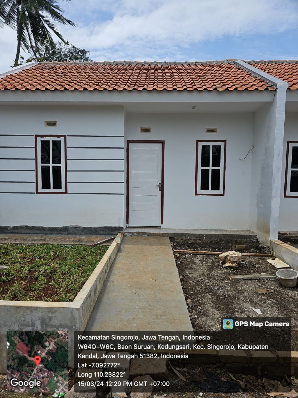 foto tampak rumah tipe 30 perumahan ASTANA GRAHA BOJA