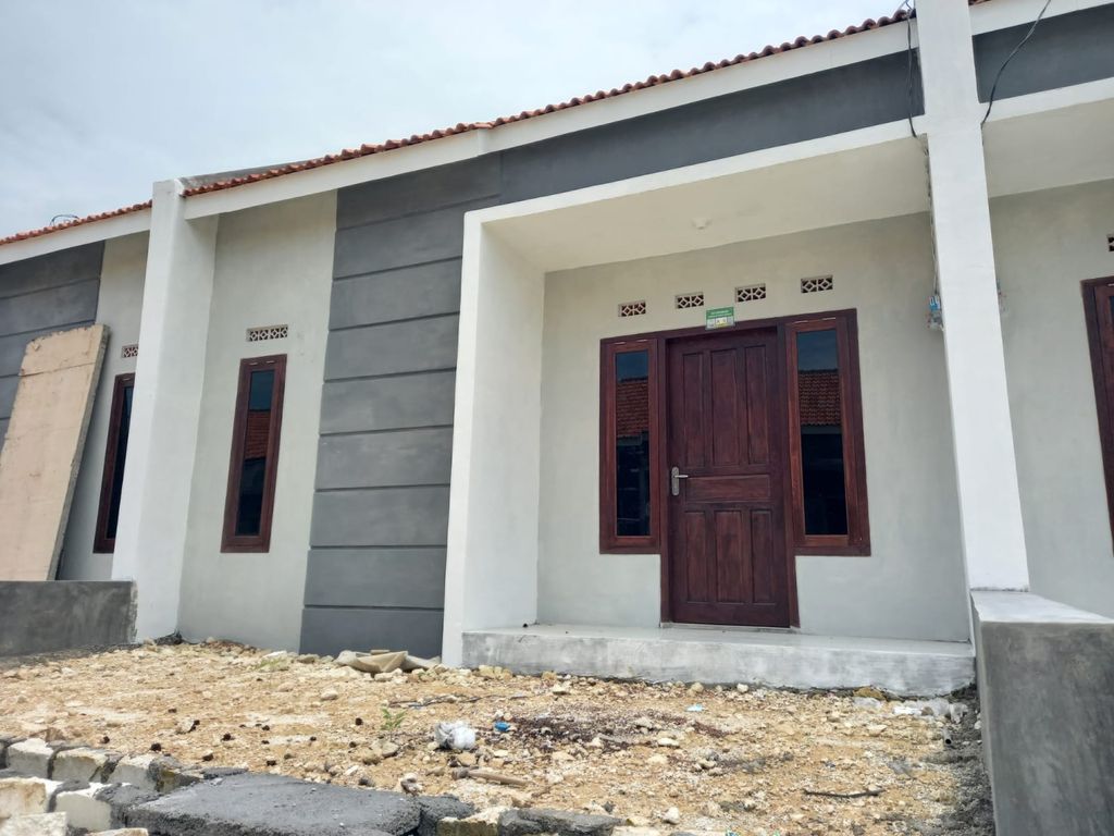 foto tampak rumah tipe 24 perumahan GRIYA MUTIARA BURNEH