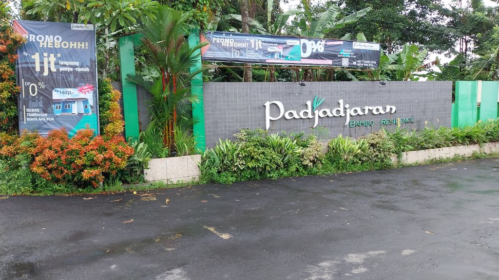 foto gerbang perumahan Cluster Padjadjaran Bamboo Residence 3 - Cluster Villa Bambu