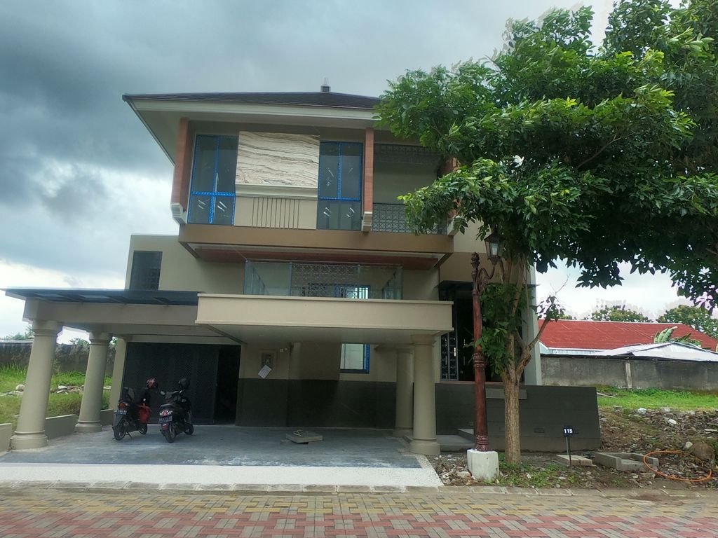 foto tampak rumah tipe Madrid perumahan Vasana Residence
