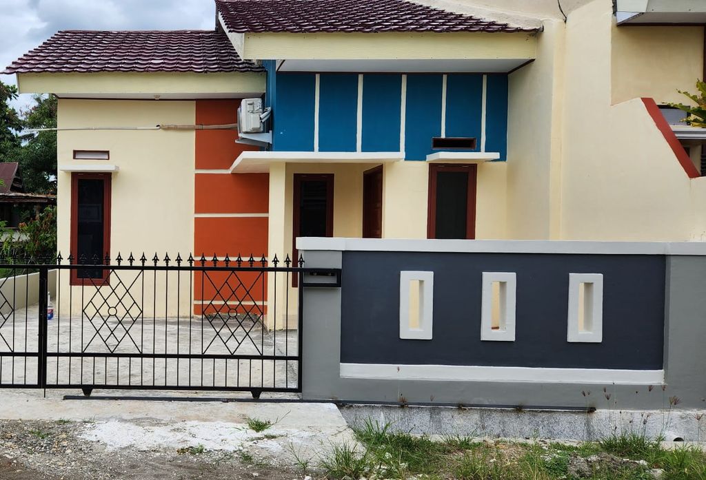 foto tampak rumah tipe 45 perumahan GRAHA REZKITA 2