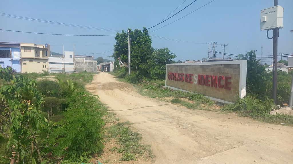 foto gerbang perumahan BYPASS RESIDENCE 2