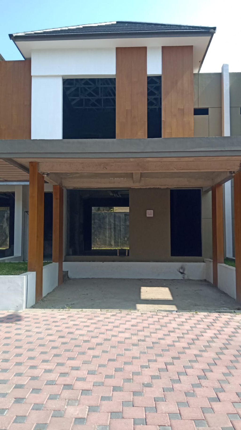 foto tampak rumah tipe JADE NEW perumahan J-CITY J CROWN