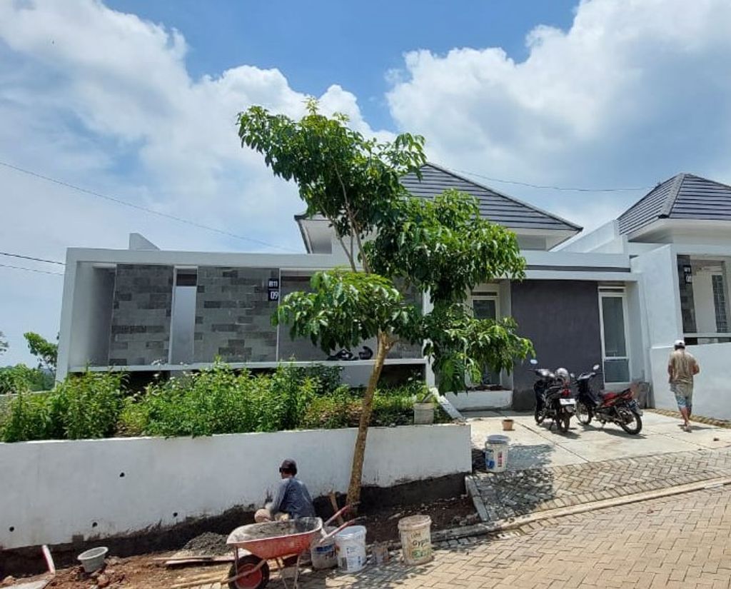 foto tampak rumah tipe Dhara 48 perumahan BSB VILLAGE CLUSTER LOKKA
