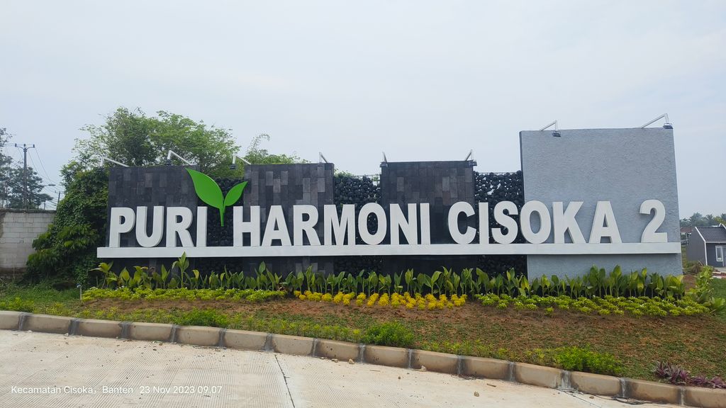 foto gerbang perumahan PURI HARMONI CISOKA 2