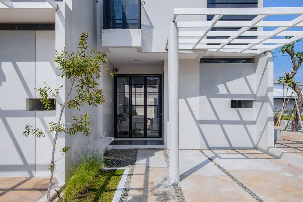 foto tampak rumah tipe 64/65 perumahan GREENLAND KEMANG BOGOR