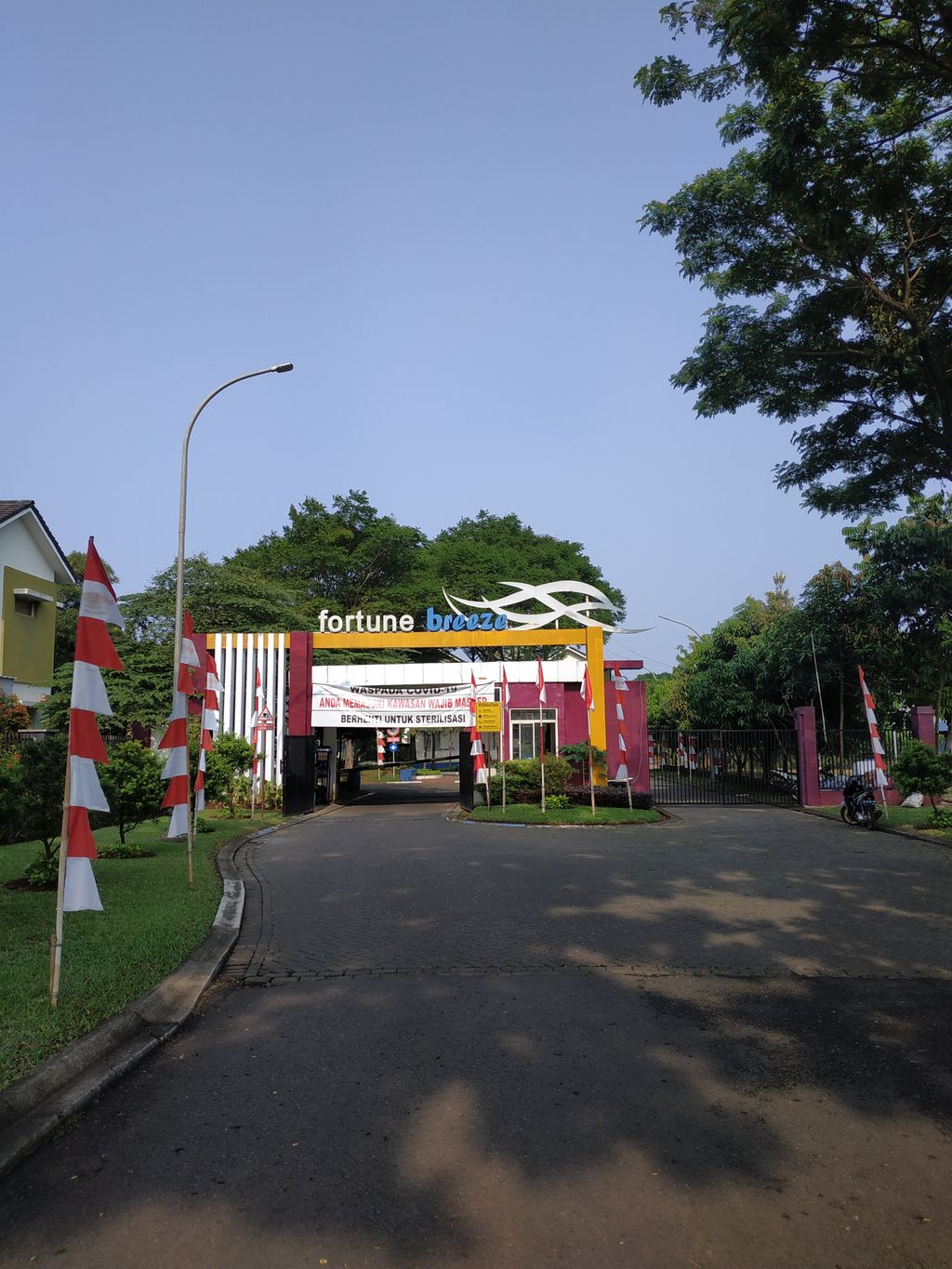 foto gerbang perumahan GRAHA RAYA FORTUNE BREEZE