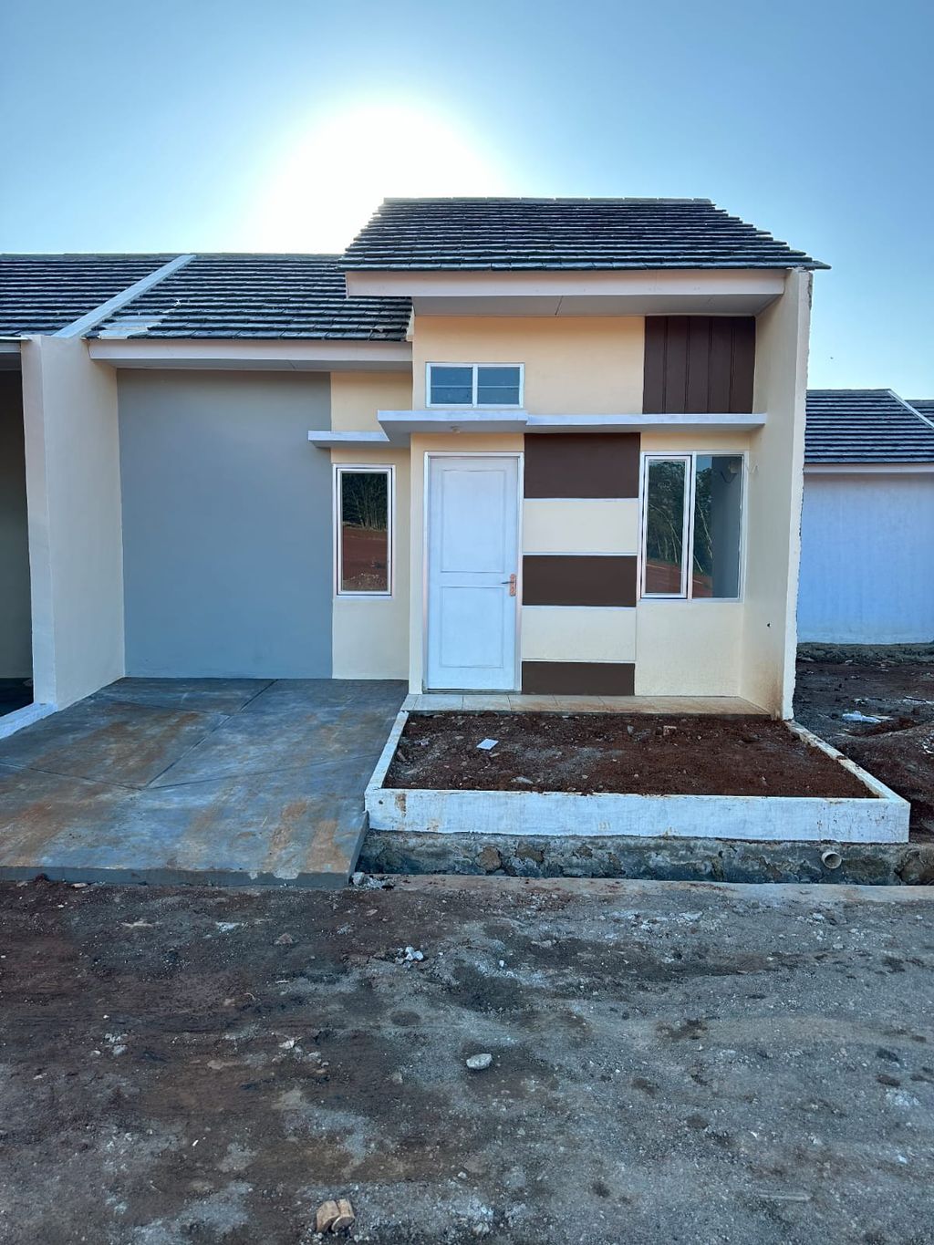 foto tampak rumah tipe 30/60 perumahan KALIS RESIDENCE 2