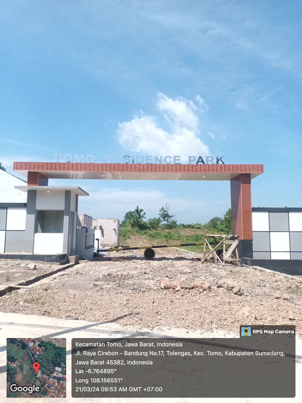 foto gerbang perumahan TOMO RESIDENCE PARK TAHAP 3
