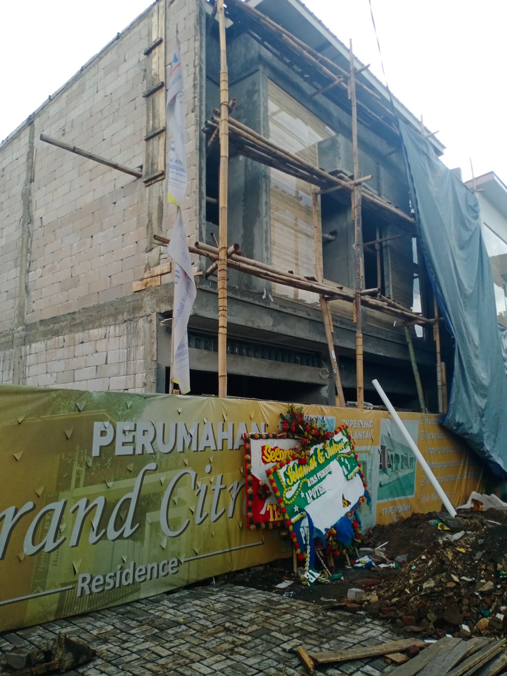 foto tampak rumah tipe RUKO perumahan GRAND CITRA RESIDENCE