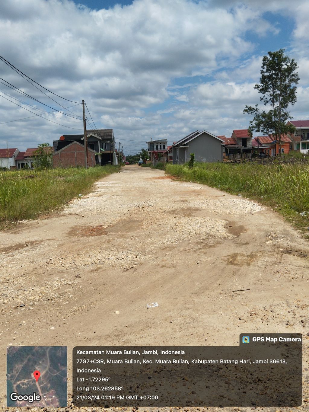 foto posisi tengah perumahan Pondok Berlian Indah.