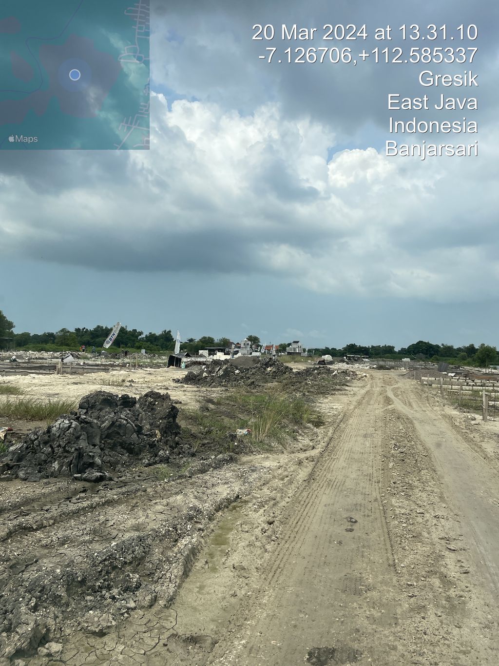 foto posisi tengah perumahan MANYAR RIVERSIDE