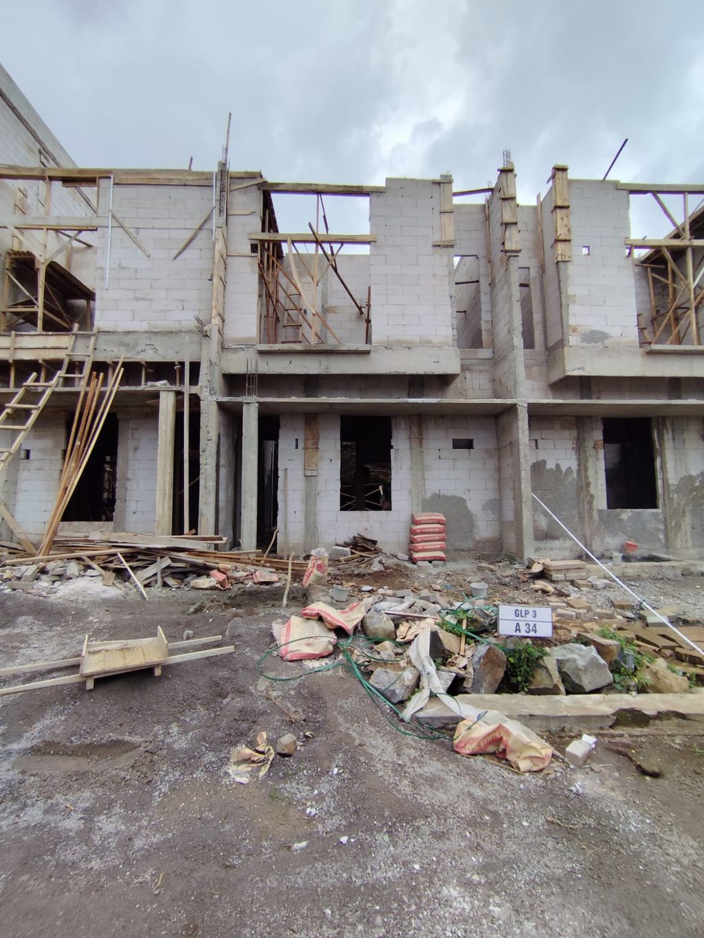 foto tampak rumah tipe Compact - Minimalis 513 perumahan G-Land Padalarang Residence 3