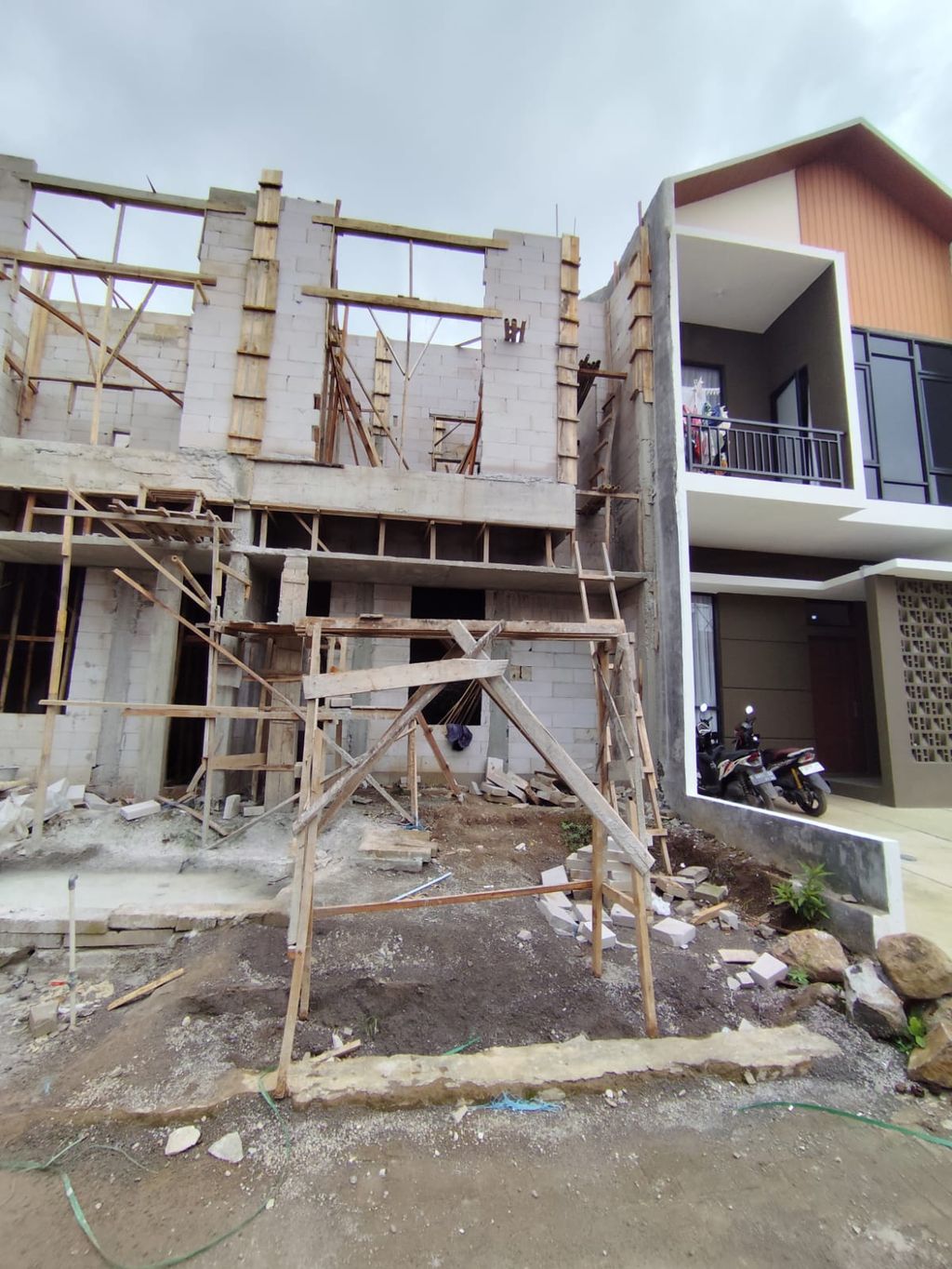 foto tampak rumah tipe Compact - Minimalis 485 perumahan G-Land Padalarang Residence 3