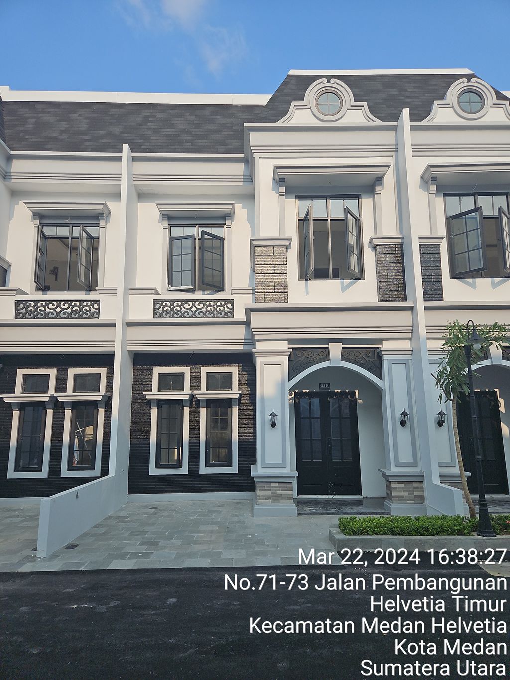 foto contoh rumah perumahan THE MARRIOTT VILLAS