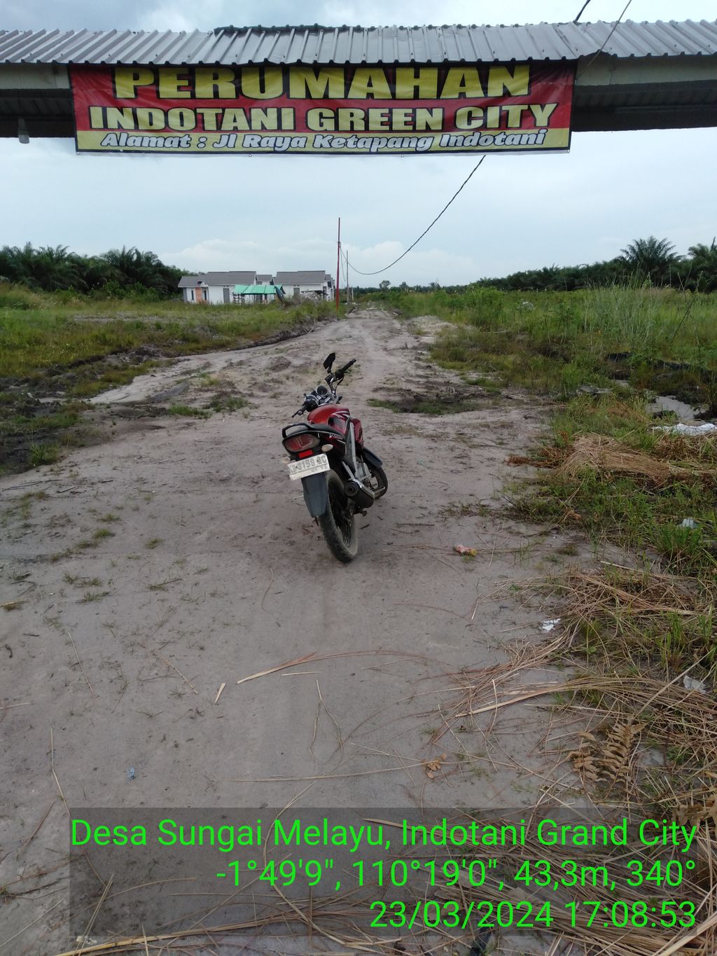 foto gerbang perumahan INDOTANI GREEN CITY
