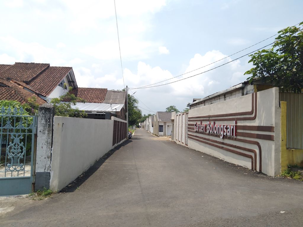 foto gerbang perumahan Garden Bojongsari Tahap 2