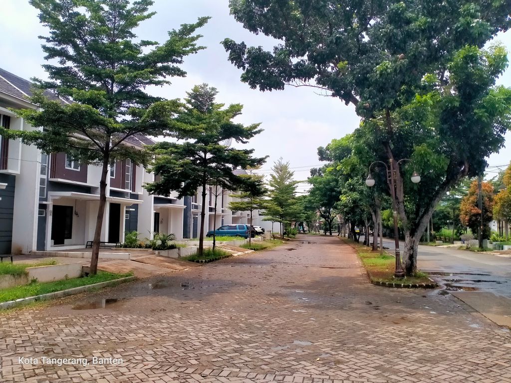 foto posisi tengah perumahan Duren Village