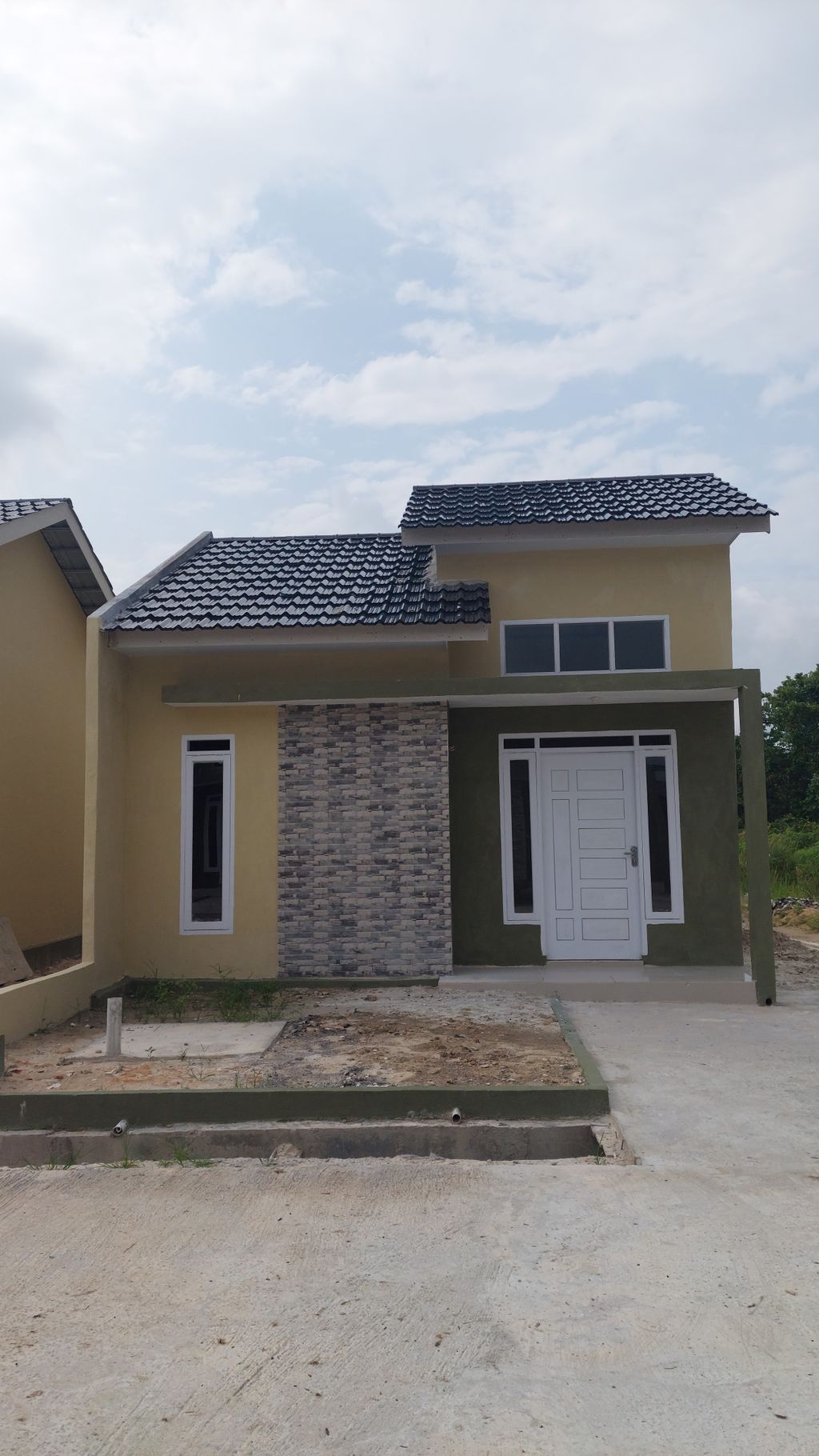 foto tampak rumah tipe 36 perumahan Grand Fathyyah 2
