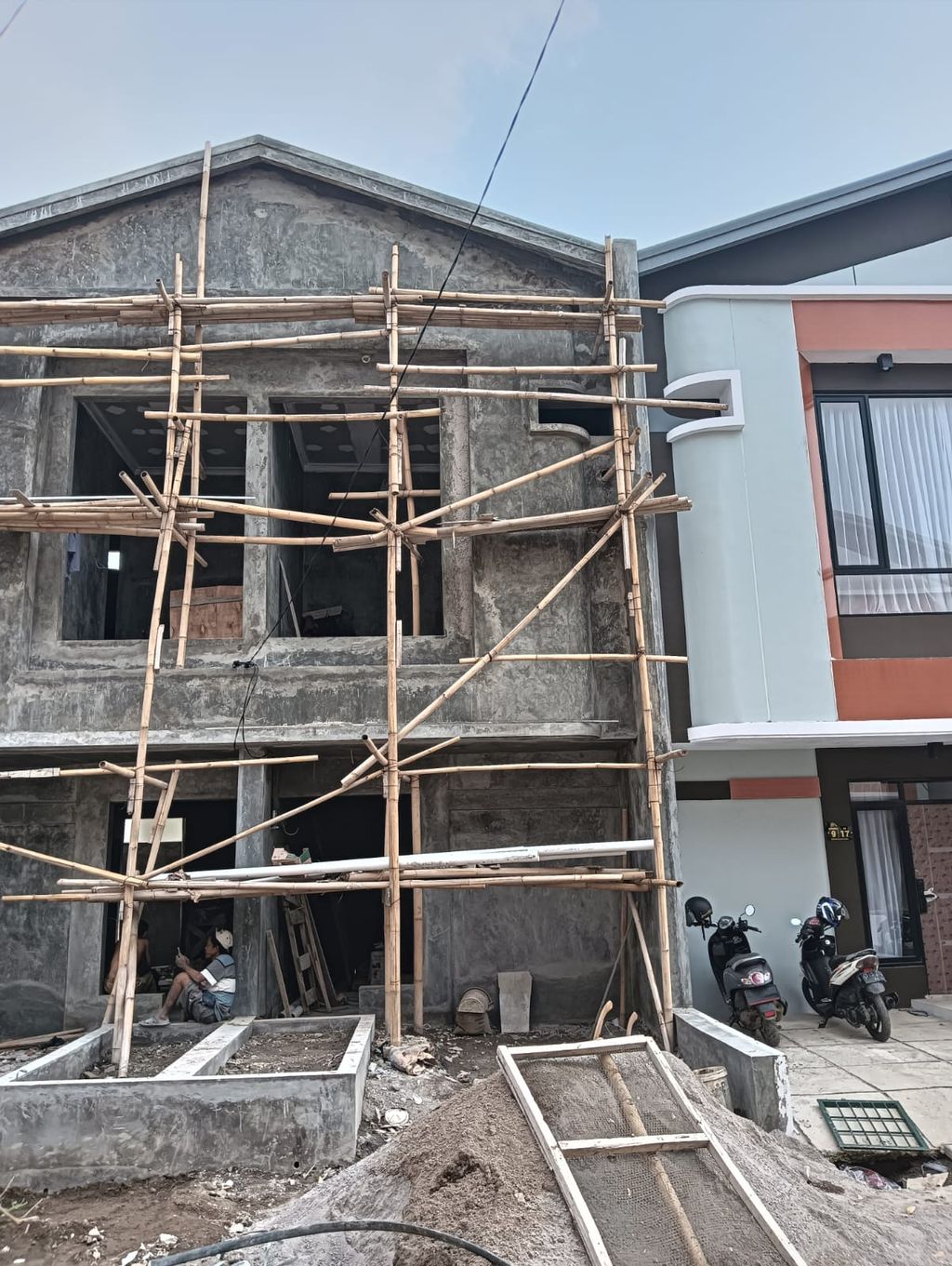 foto tampak rumah tipe 40 Compact (448) perumahan G-Land Ciwastra Park 2