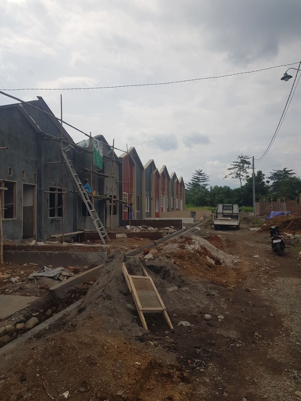 foto posisi tengah perumahan Grand Pesona Pakatto