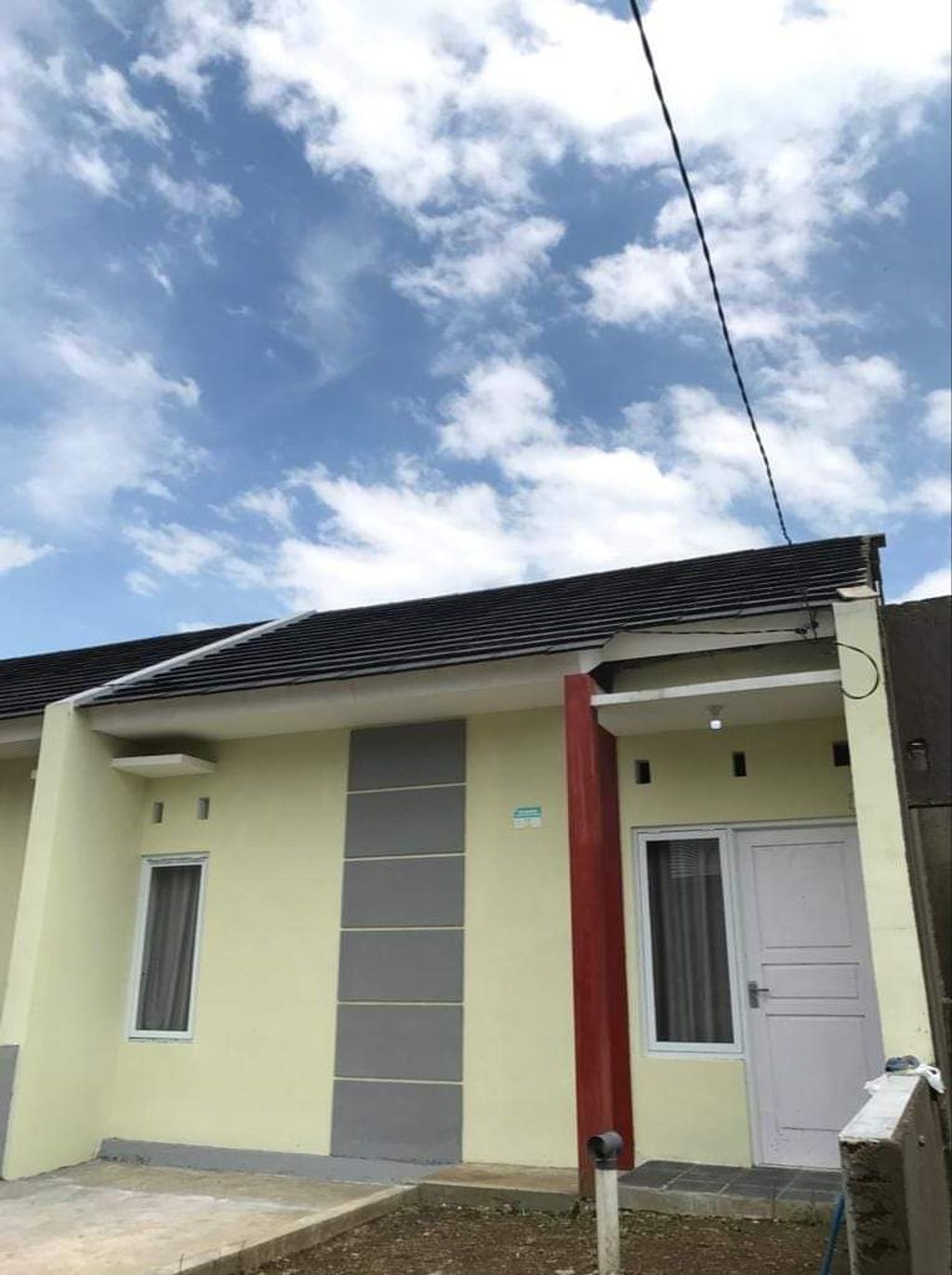 foto tampak rumah tipe 30/66 perumahan TAMALAND TAHAP 2