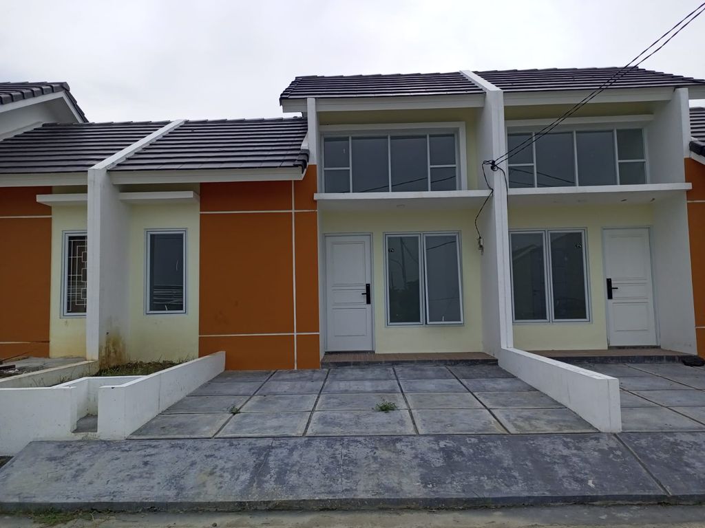 foto tampak rumah tipe 36/60 perumahan SUKAMEKAR REGENCY