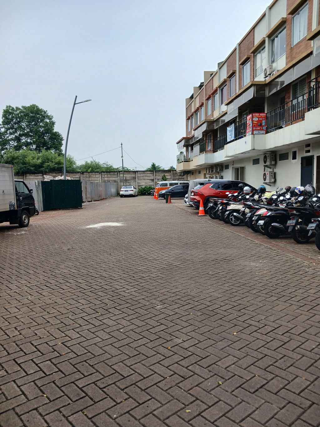 foto posisi tengah perumahan U TOWN BINTARO JAYA