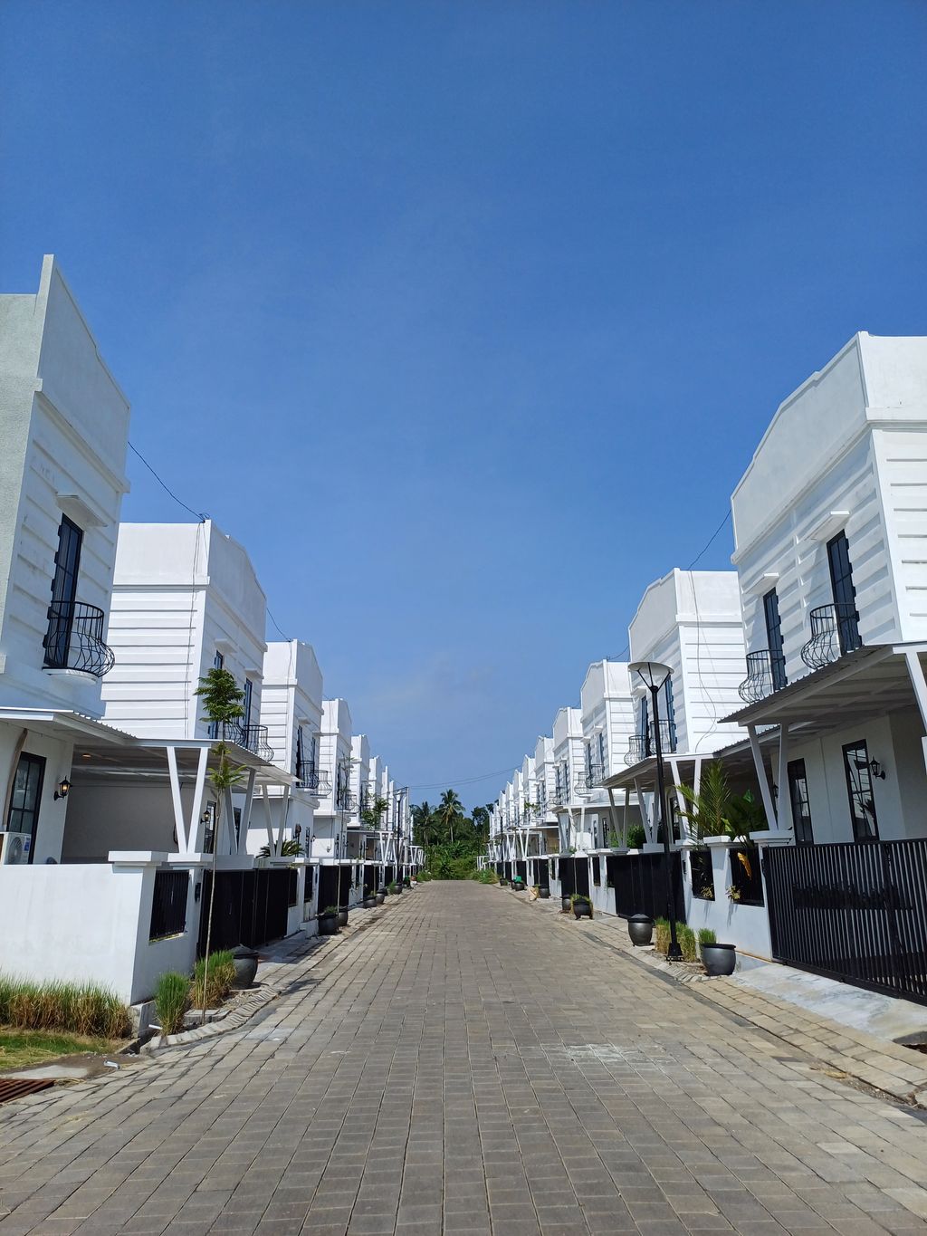 foto posisi tengah perumahan RICH VILLAGE PHASE 3
