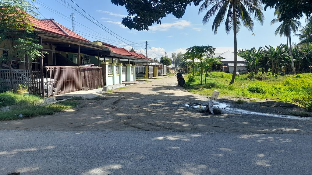 foto gerbang perumahan PERUMAHAN GRIYA ELIVAR DAMAI