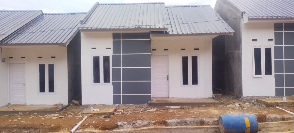 foto contoh rumah perumahan RATU RESIDENCE II