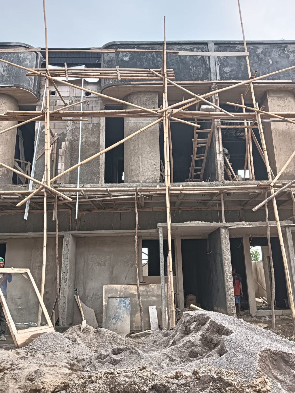foto tampak rumah tipe 41 Compact (567) perumahan G-Land Ciwastra Park 2