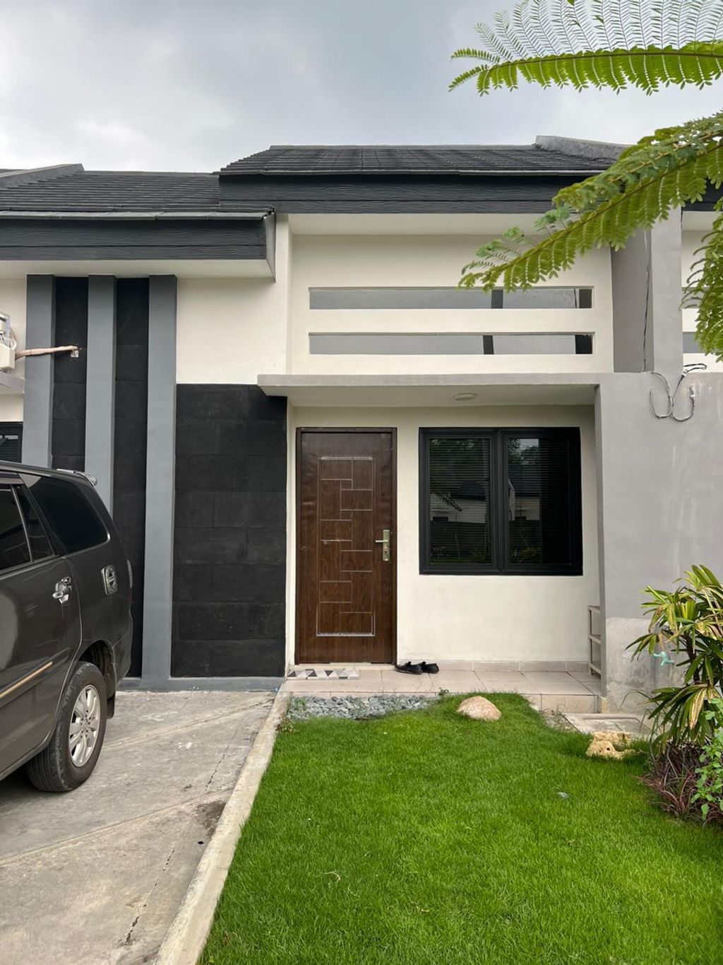 foto contoh rumah perumahan Perumahan Woodville Residence
