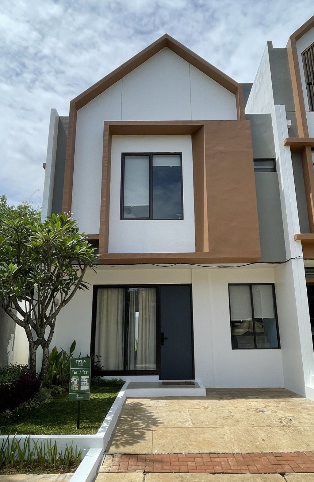 foto tampak rumah tipe 6x10 2 Lantai Standard perumahan ASPENPARK SERPONG