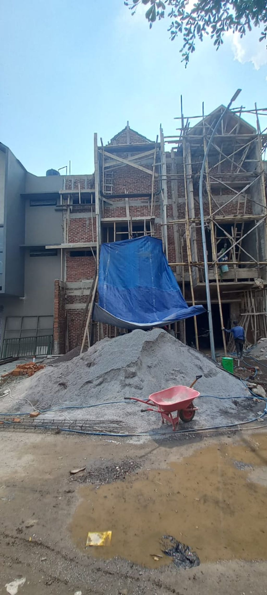 foto tampak rumah tipe 90 (B5) perumahan Kopo Harmonis Townhouse
