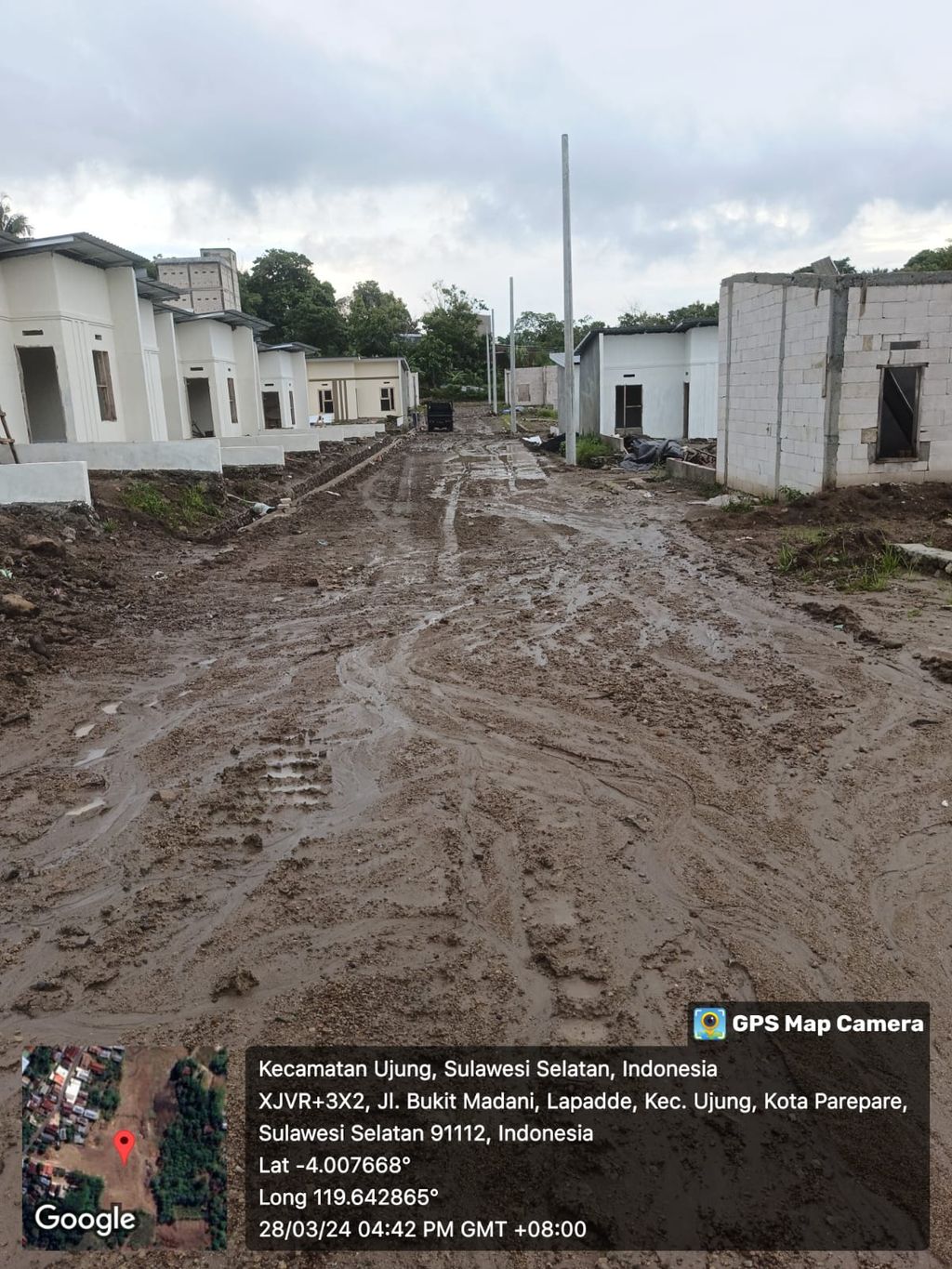 foto posisi tengah perumahan PERMATA INDAH PERMAI