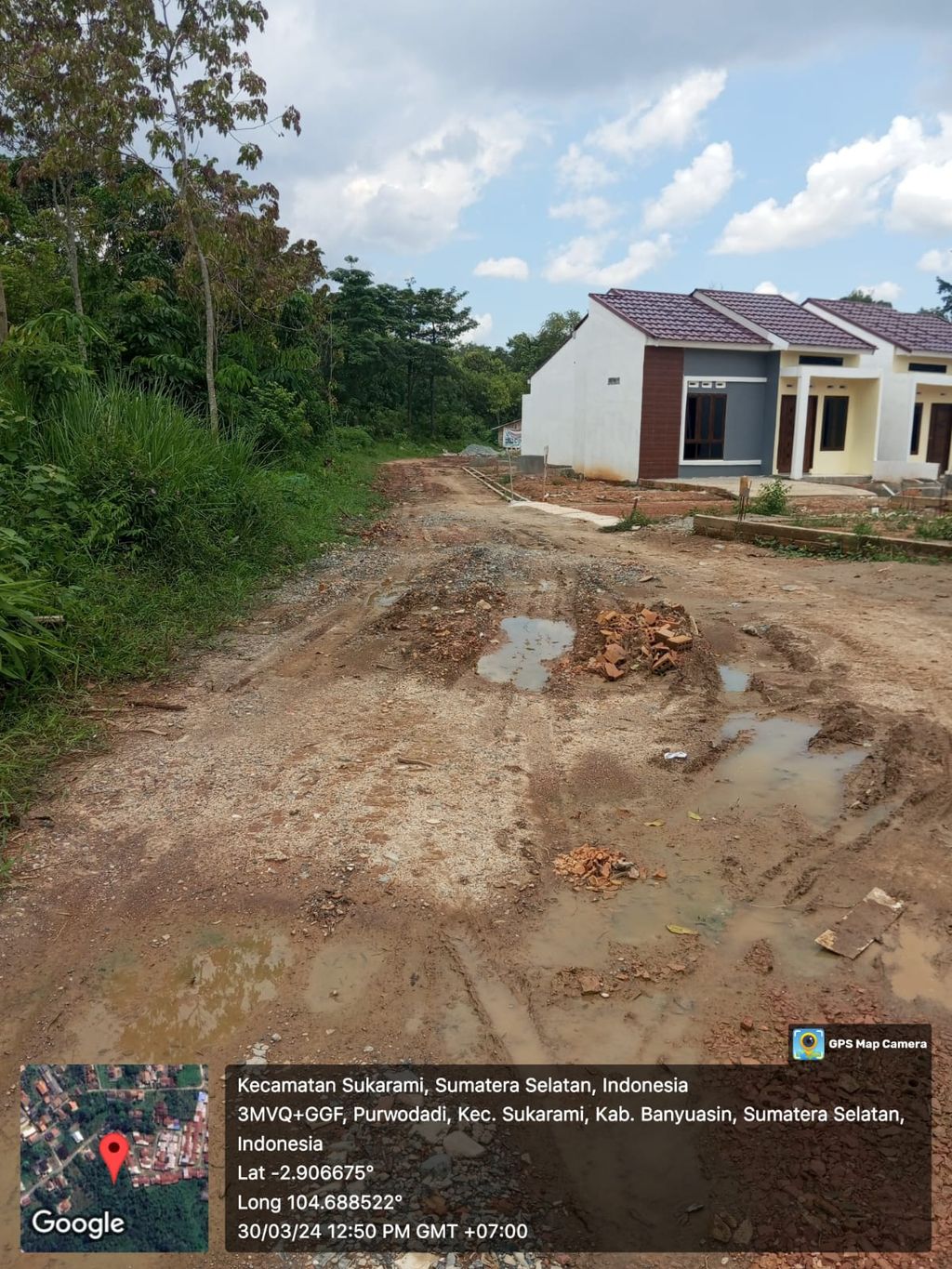 foto gerbang perumahan PERUMAHAN GREEN BOSTER CAKRAWALA
