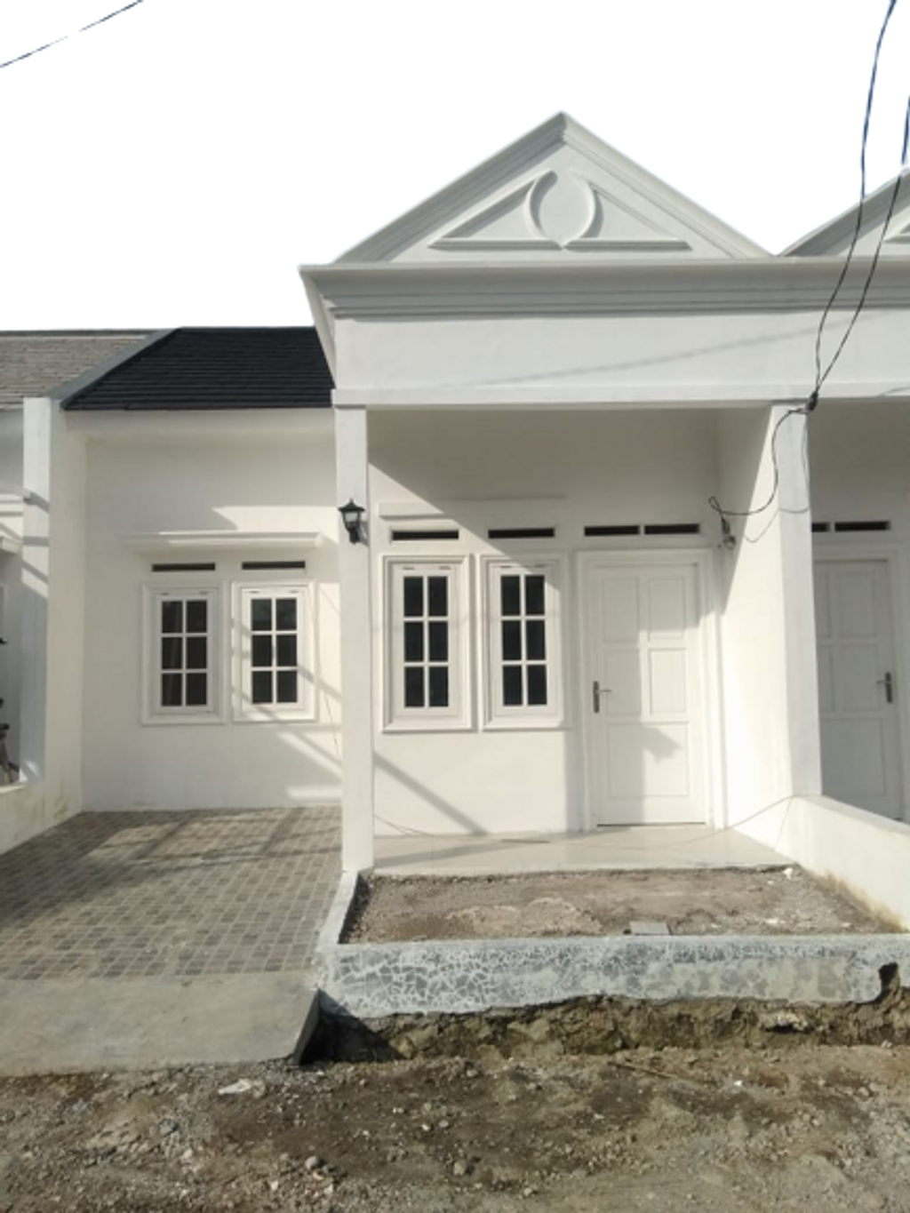 foto tampak rumah tipe BOUGENVILLE perumahan TATAR ENDAH RESIDENCE