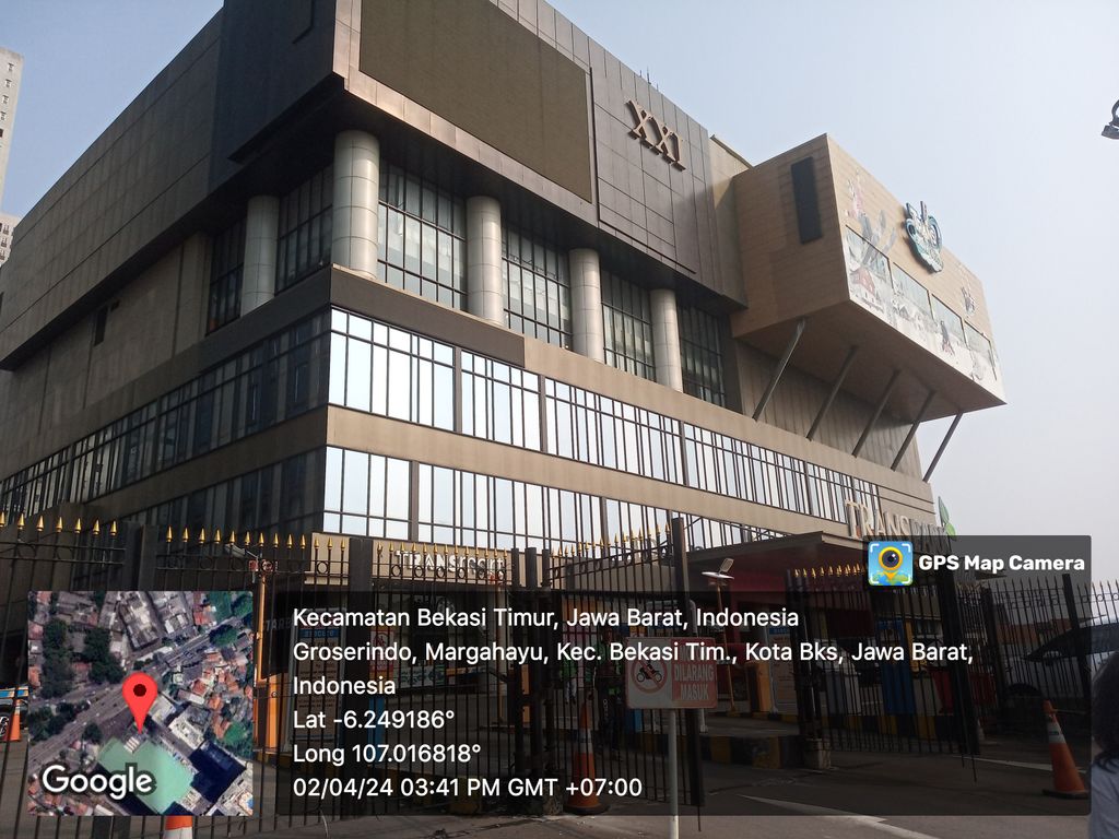 foto gerbang perumahan Shopping Arcade/Ruko Trans Park Juanda