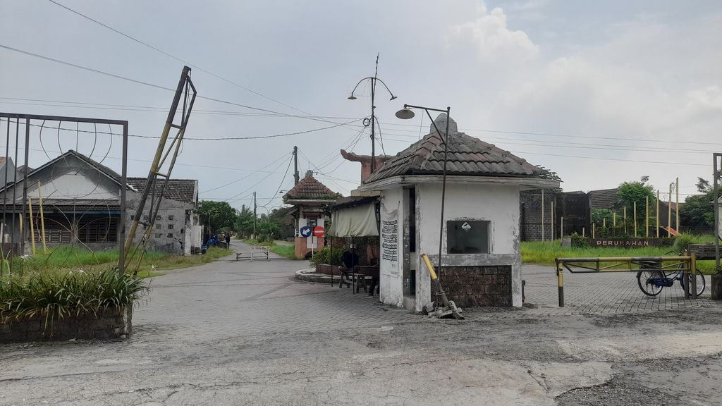 foto gerbang perumahan Puri Asta Kencana