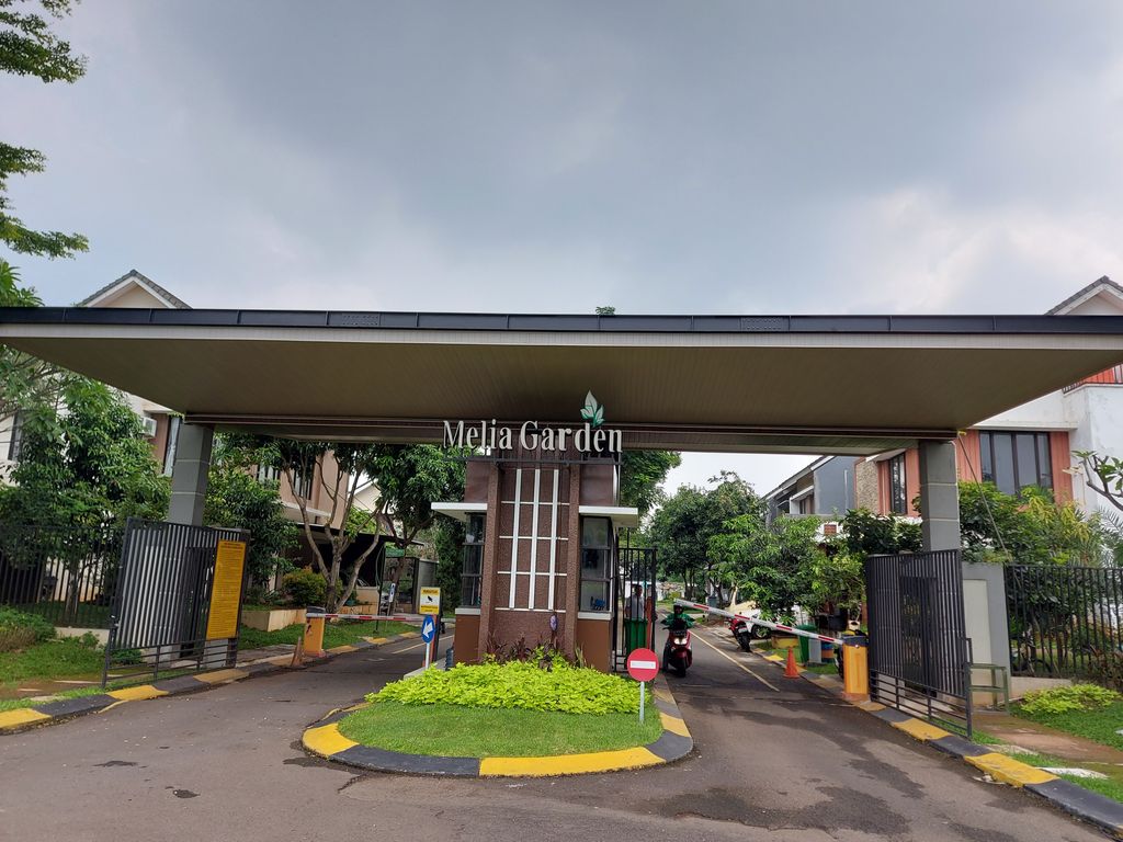 foto gerbang perumahan GRAHA RAYA MELIA GARDEN