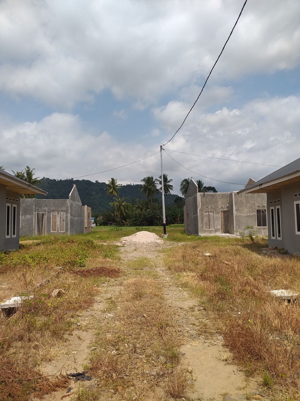 foto posisi tengah perumahan Melaju Residence