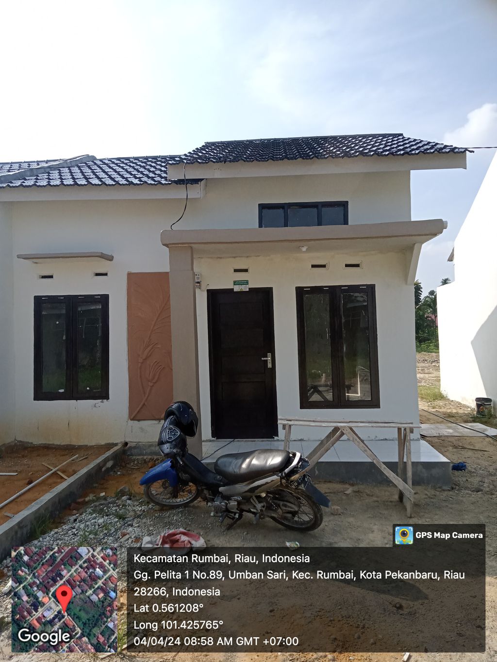 foto posisi tengah perumahan BERDIKARI CLUSTER