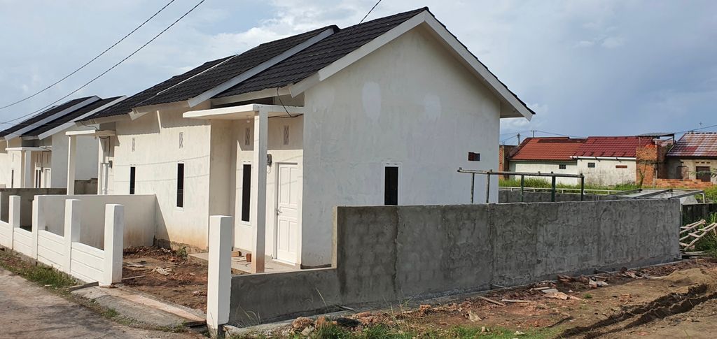 foto tampak rumah tipe Standar Plus perumahan Griya Suka Mulia