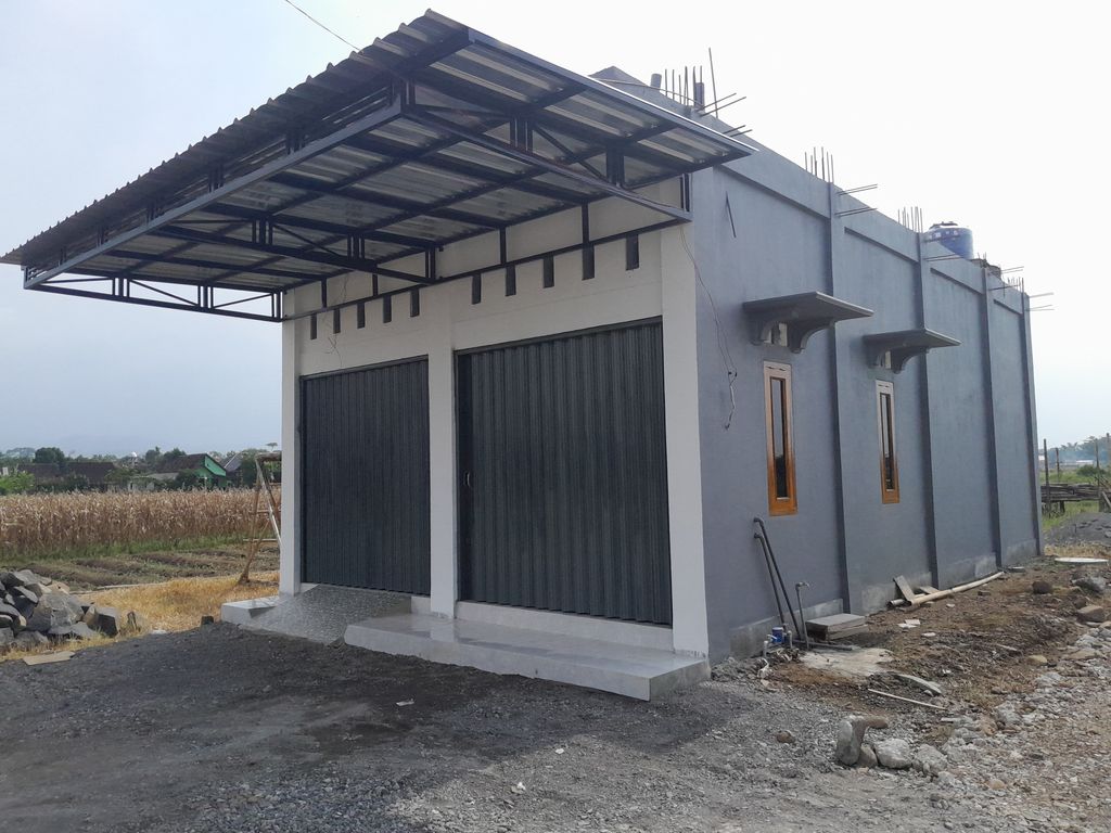 foto tampak rumah tipe Rumah Toko (Ruko) 4 perumahan Perumahan Cahaya Caruban